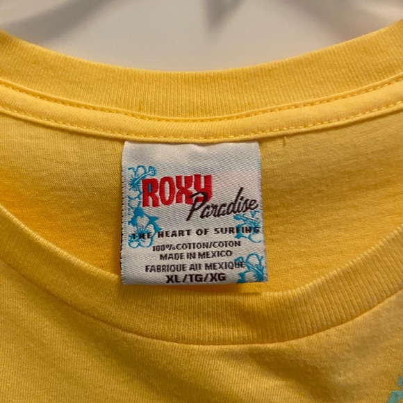 2000s Roxy tee - Picture 2 of 6